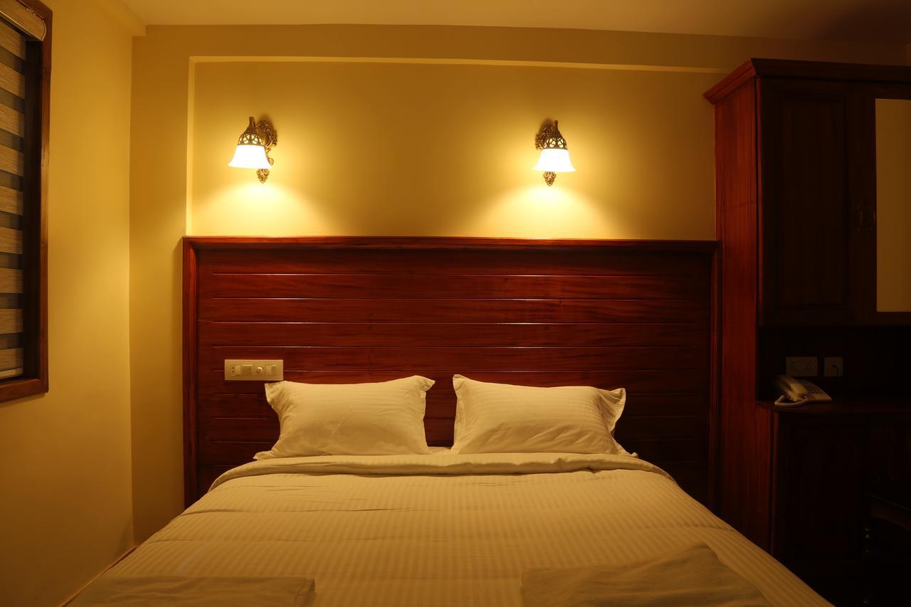Roses Inn Fortkochi Exterior foto